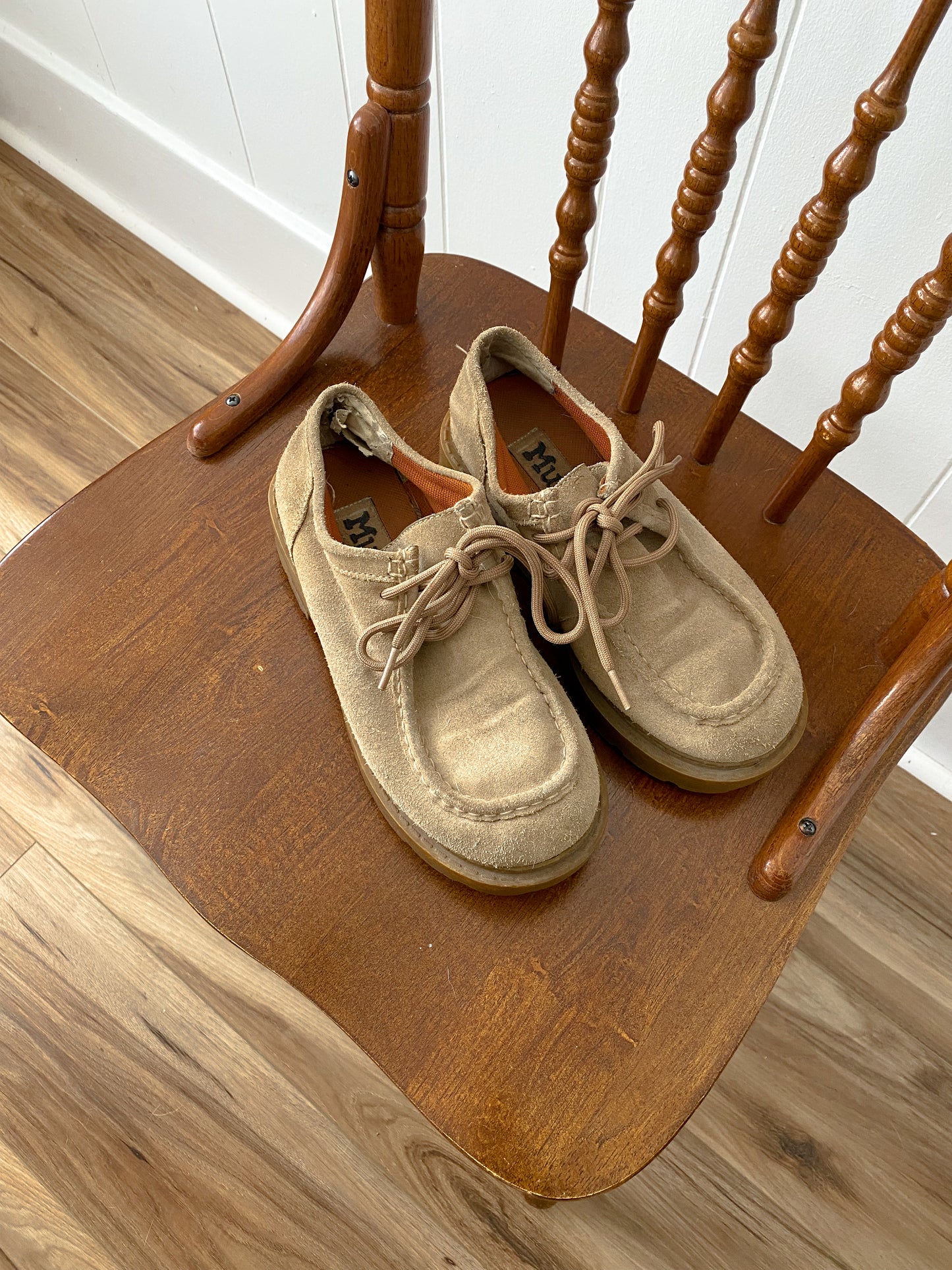 Vintage Suede Mudd Wallabees
