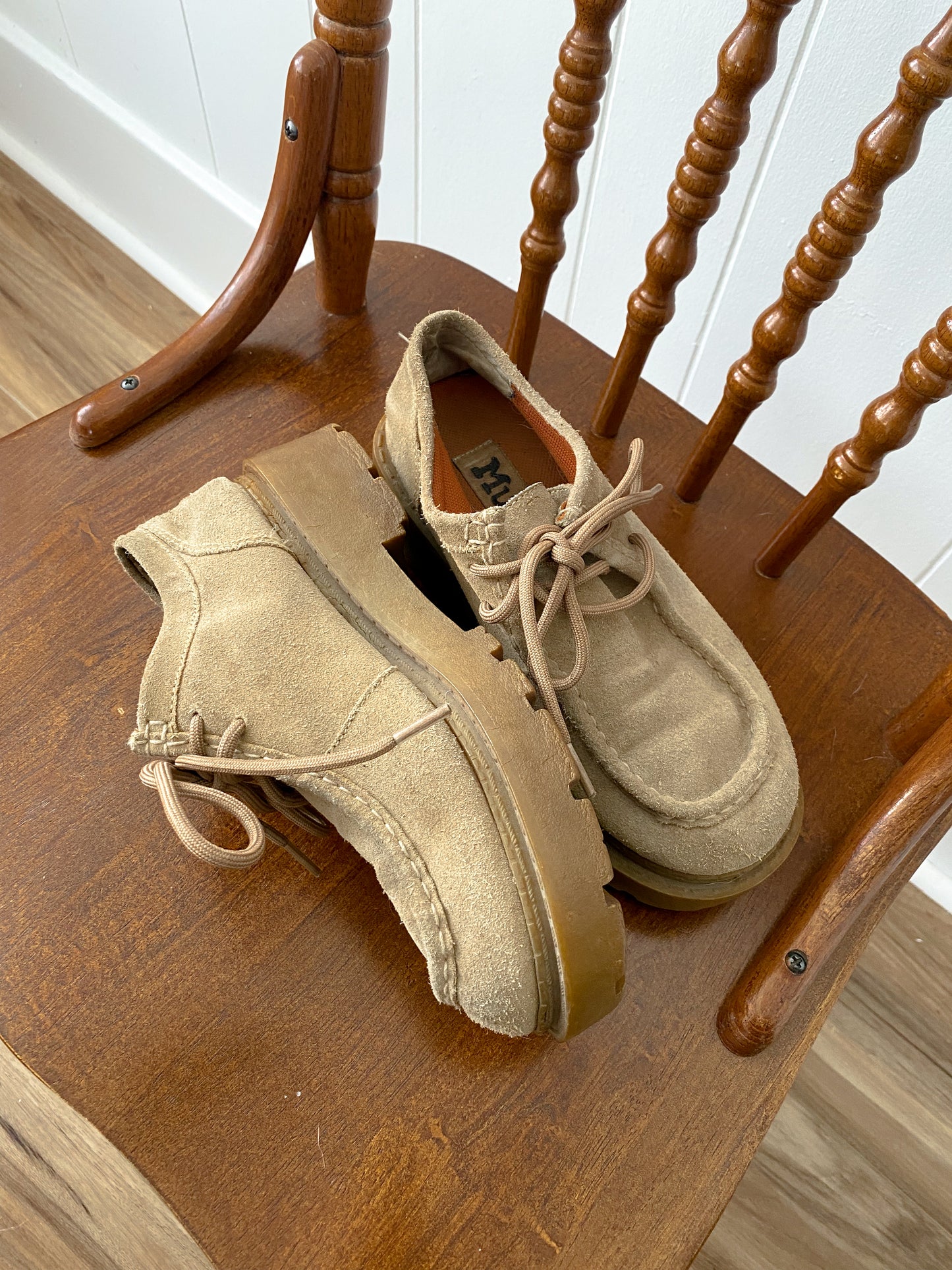 Vintage Suede Mudd Wallabees