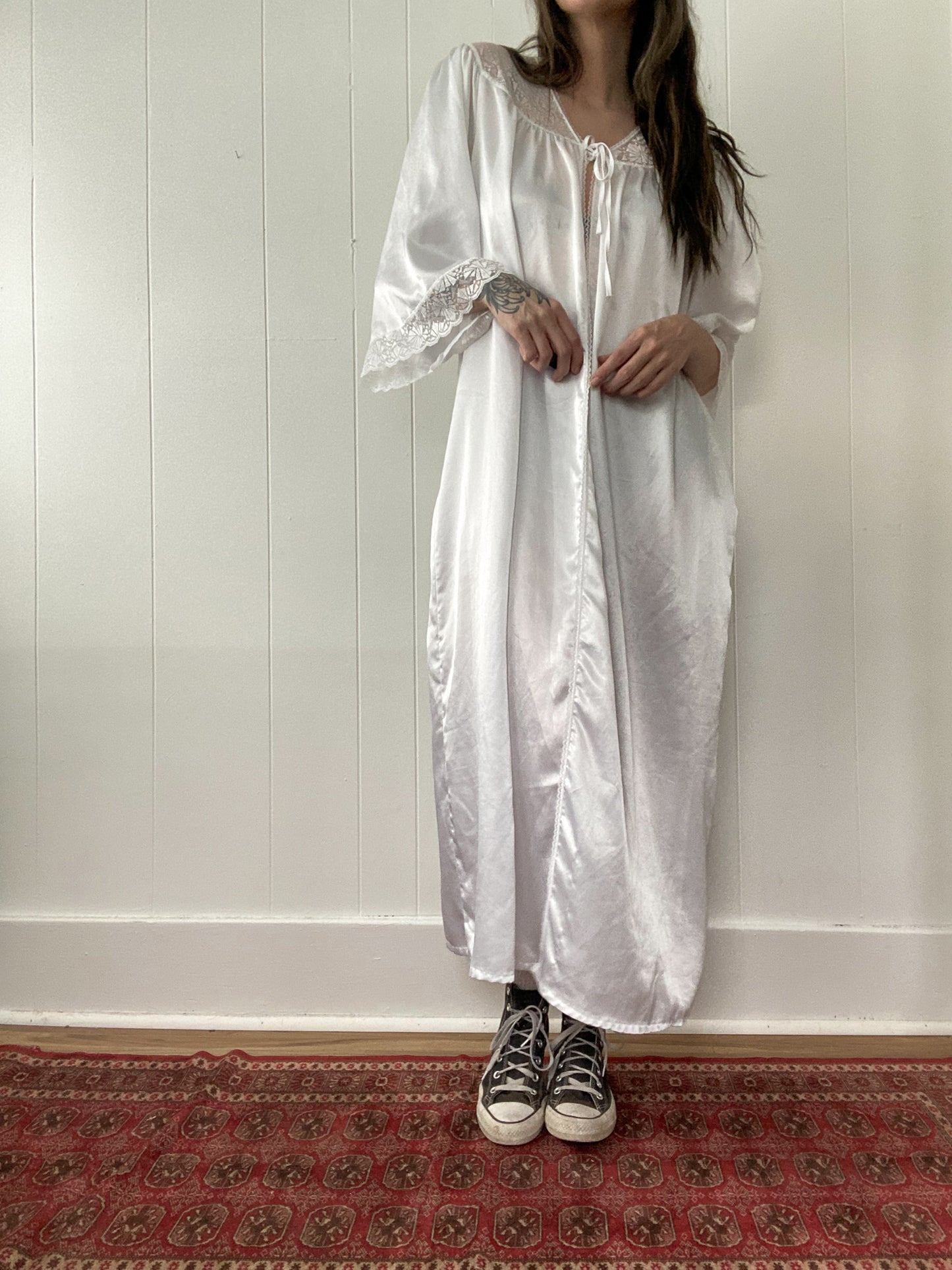 Open Size 80s Satin & Lace House Coat