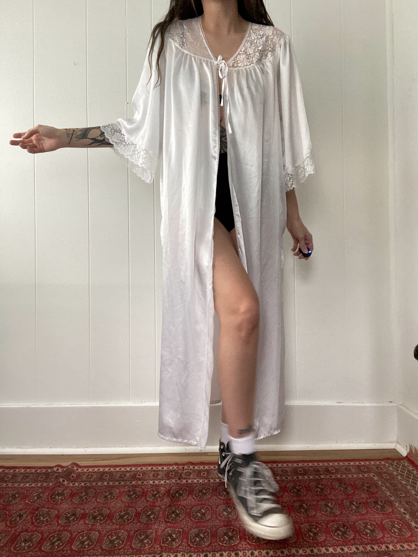 Open Size 80s Satin & Lace House Coat