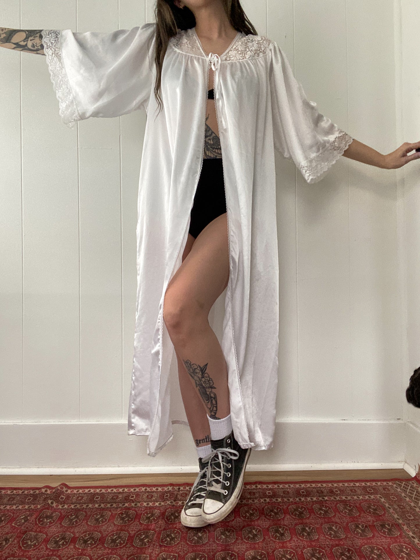 Open Size 80s Satin & Lace House Coat