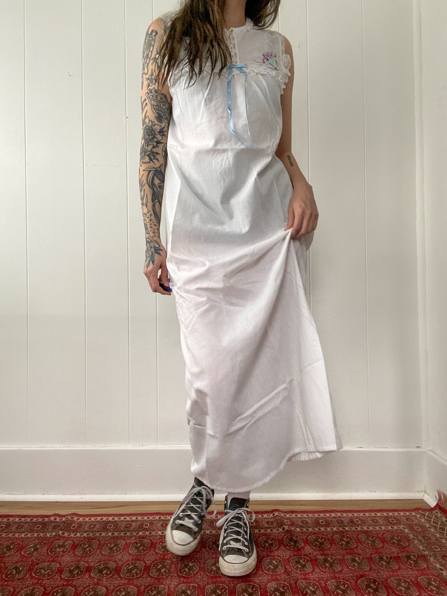 S 80s Vintage Sears Embroidered Night Gown
