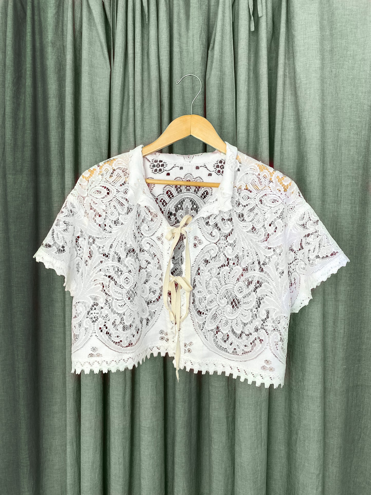 (M/L) Upcycled Tie Front Lace Blouse