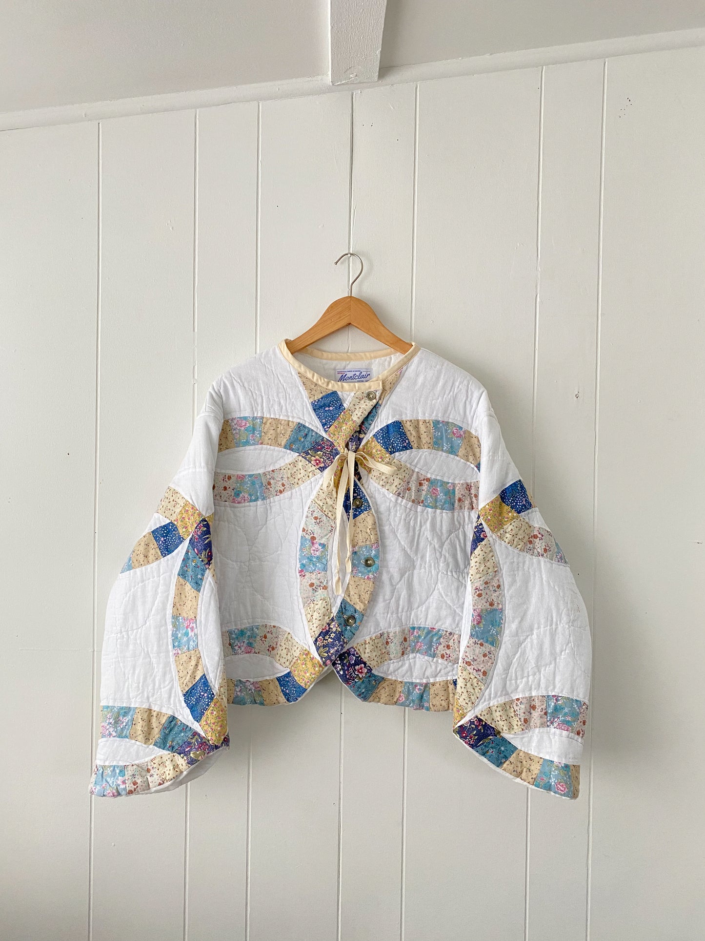 (S/M) Upcycled Vintage Quilt Jacket