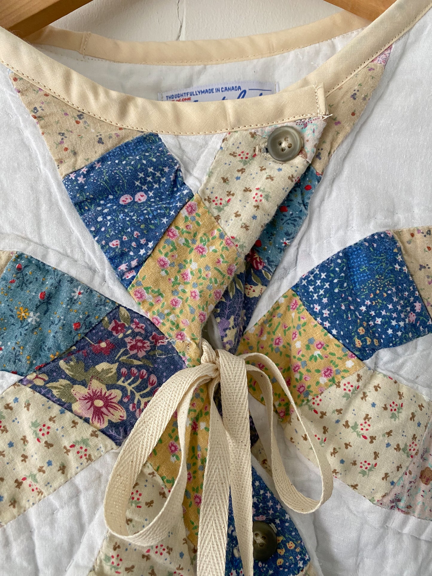 (S/M) Upcycled Vintage Quilt Jacket
