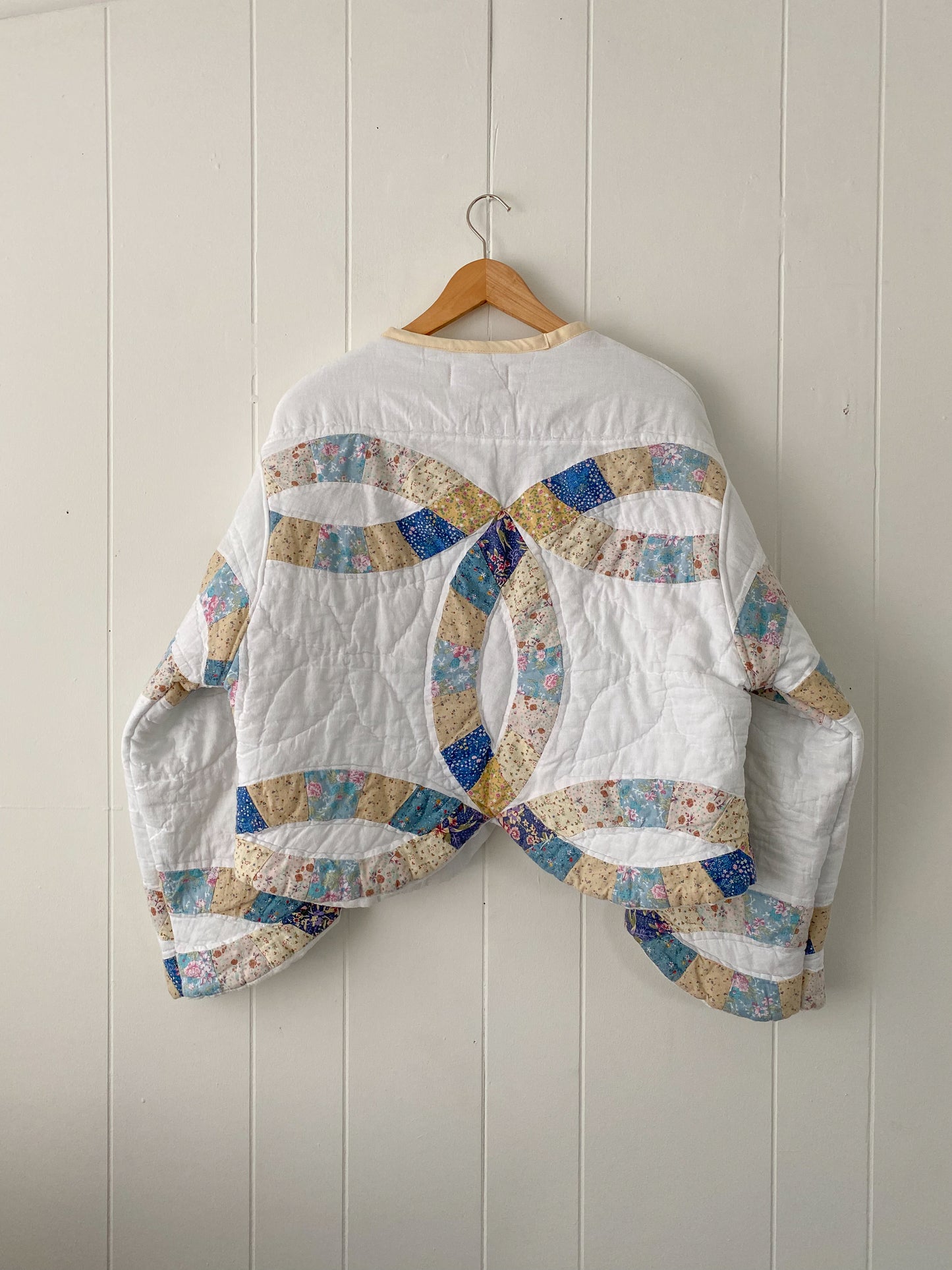 (S/M) Upcycled Vintage Quilt Jacket