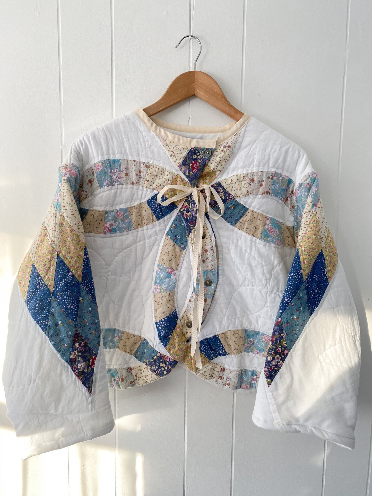 (S/M) Upcycled Vintage Quilt Jacket