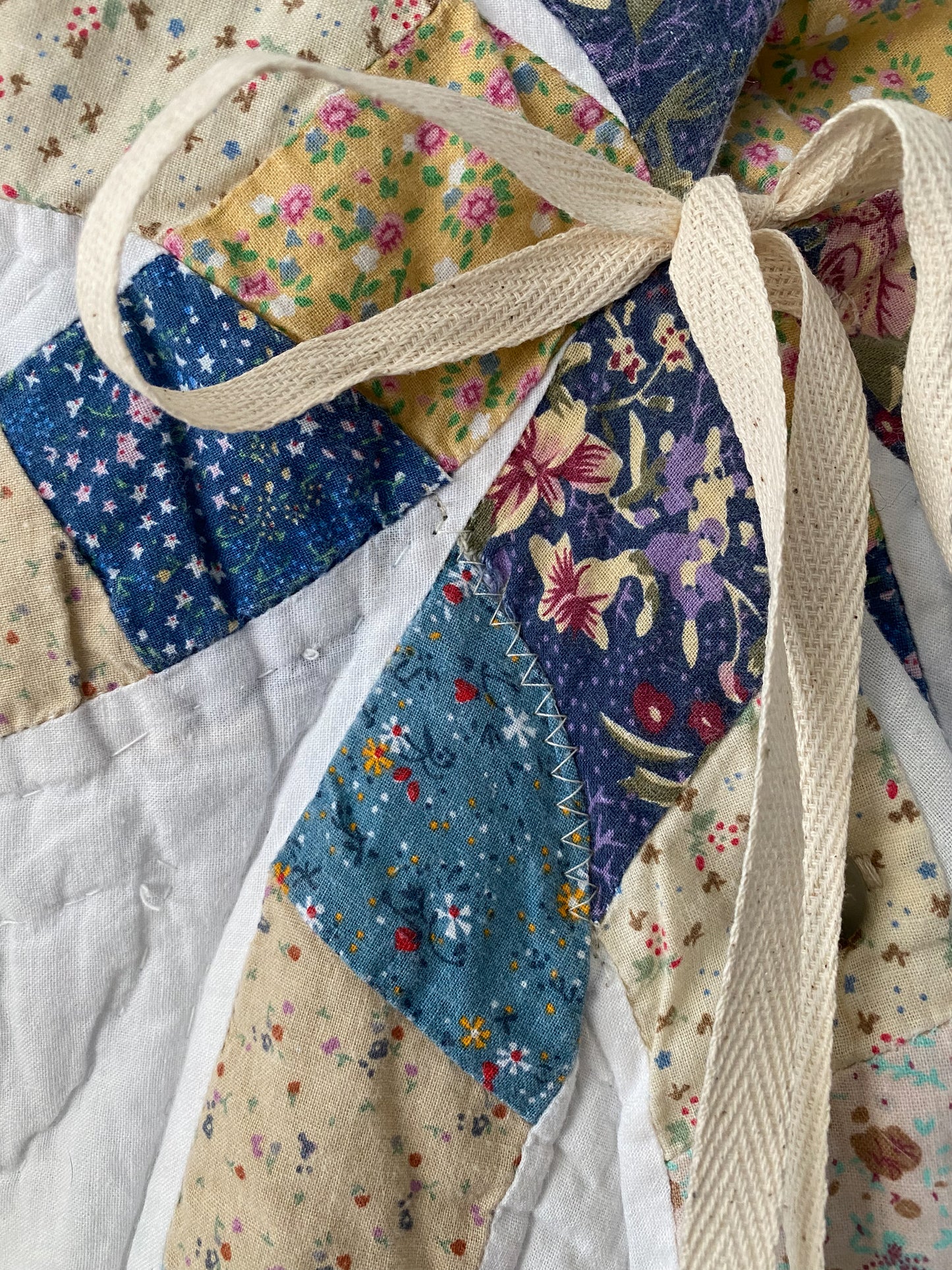 (S/M) Upcycled Vintage Quilt Jacket