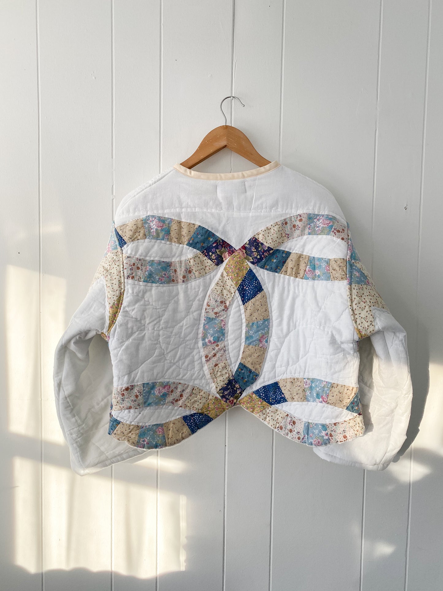 (S/M) Upcycled Vintage Quilt Jacket