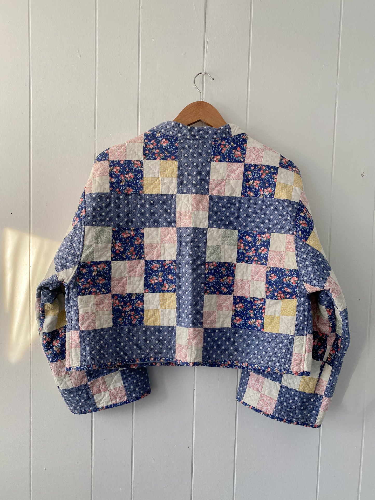 (S/M) Upcycled Vintage Quilt Jacket
