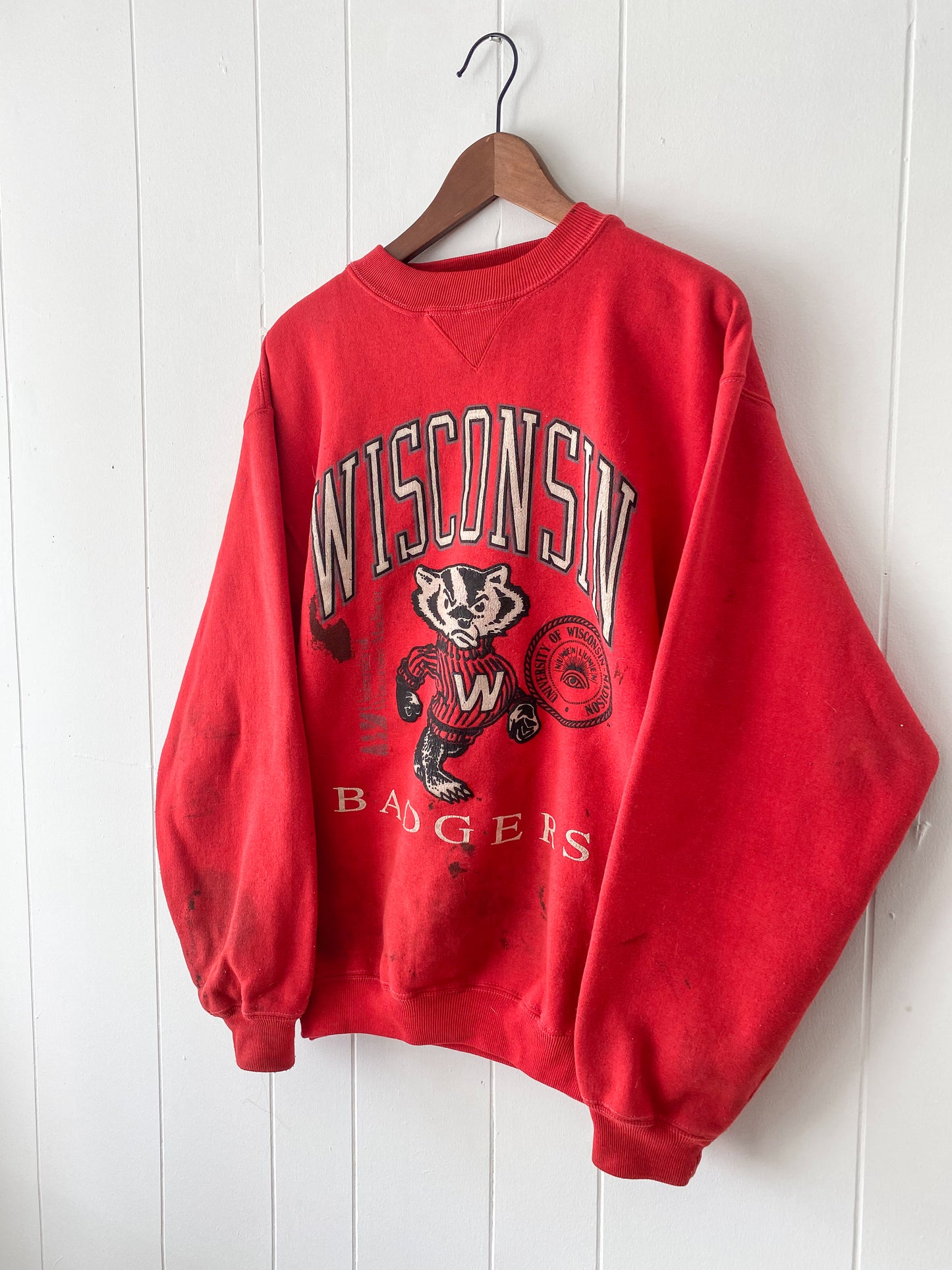 L/XL Vintage Wisconsin Badgers Crewneck (Stained)