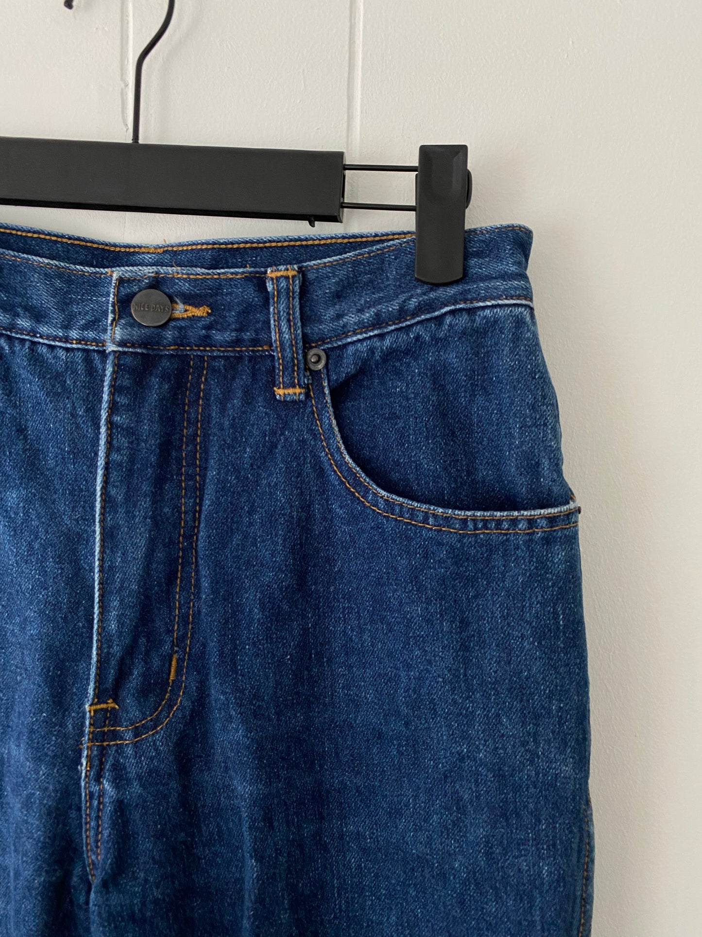 29"W Vintage Jeans (Narrow Hips)