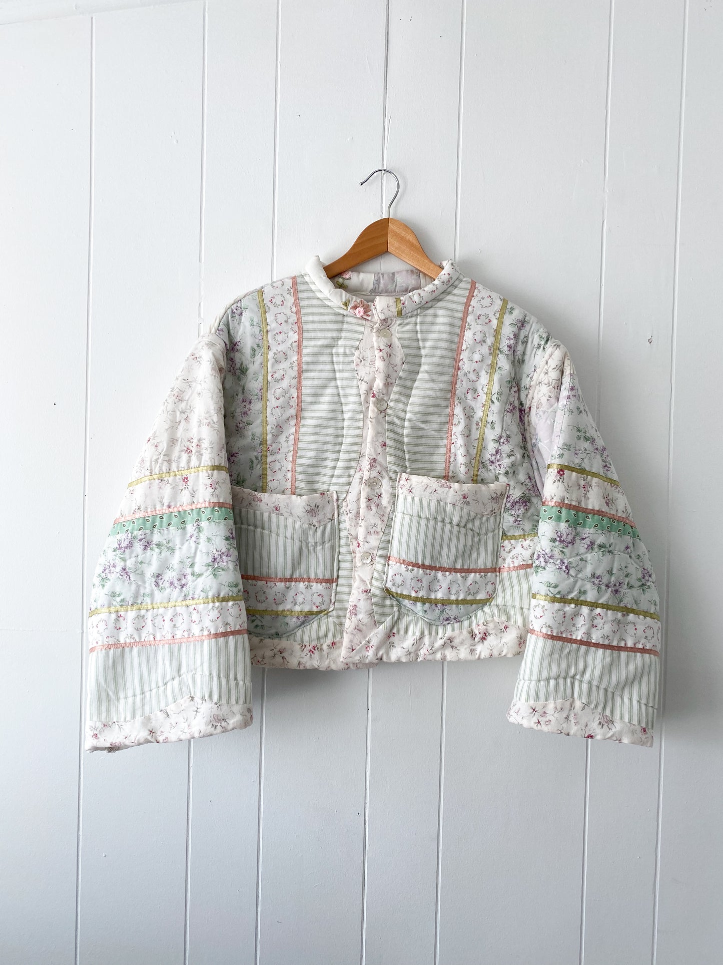 (S/M) Upcycled Vintage Quilt Jacket