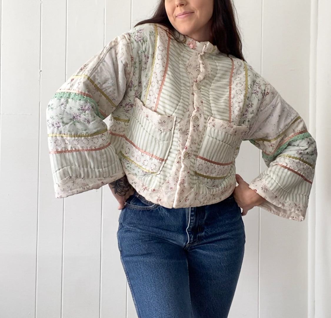 (S/M) Upcycled Vintage Quilt Jacket