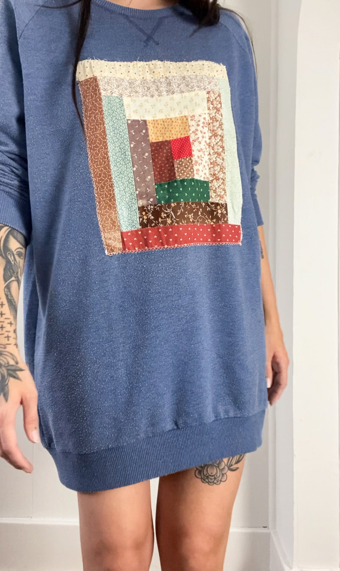 M Vintage Quilt Block Crewneck - Long
