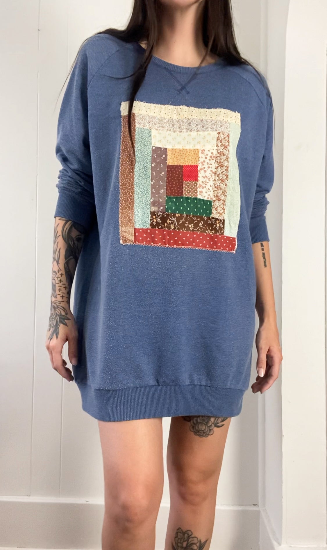 M Vintage Quilt Block Crewneck - Long