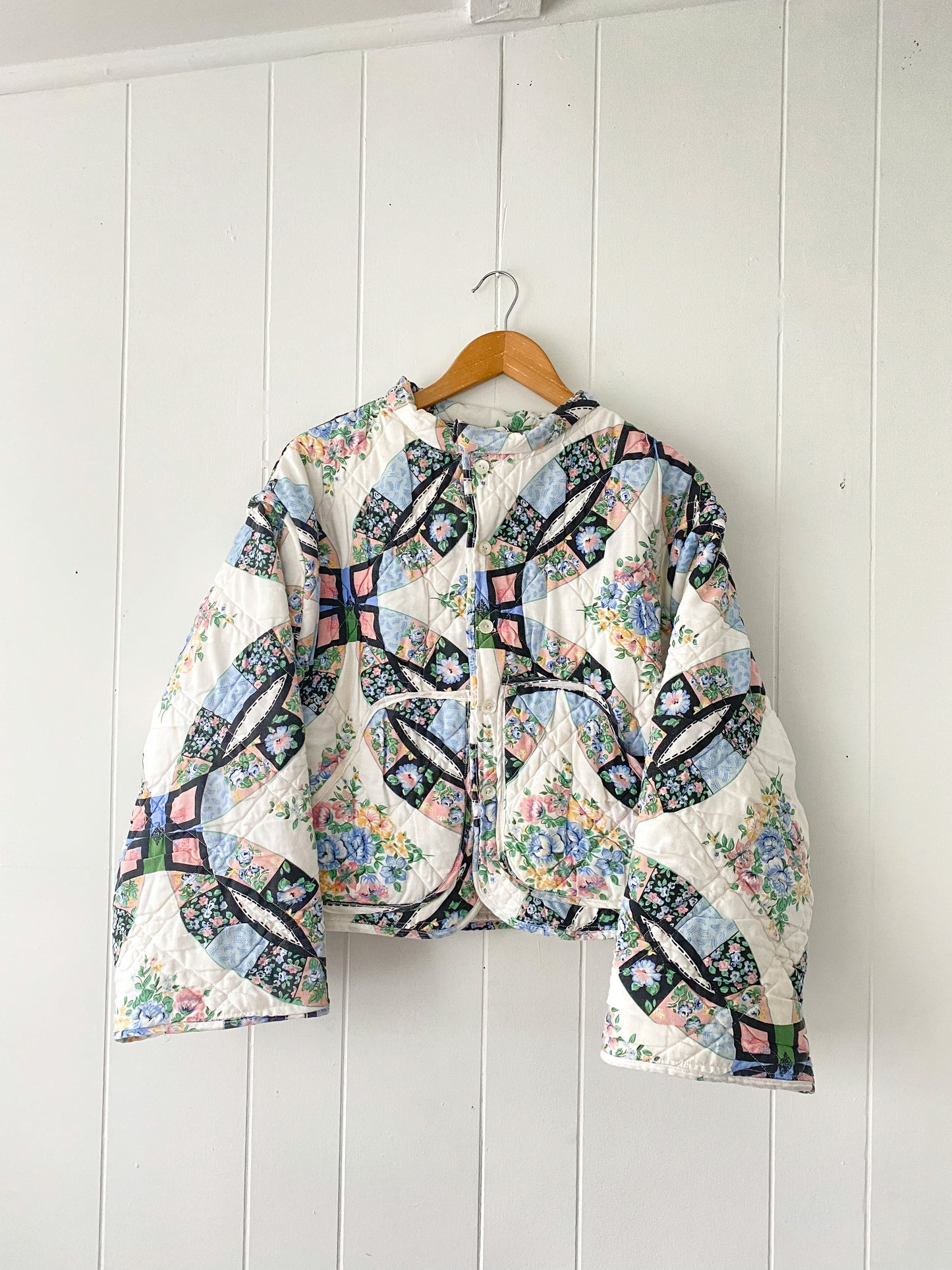 (M/L) Upcycled Vintage Quilt Jacket