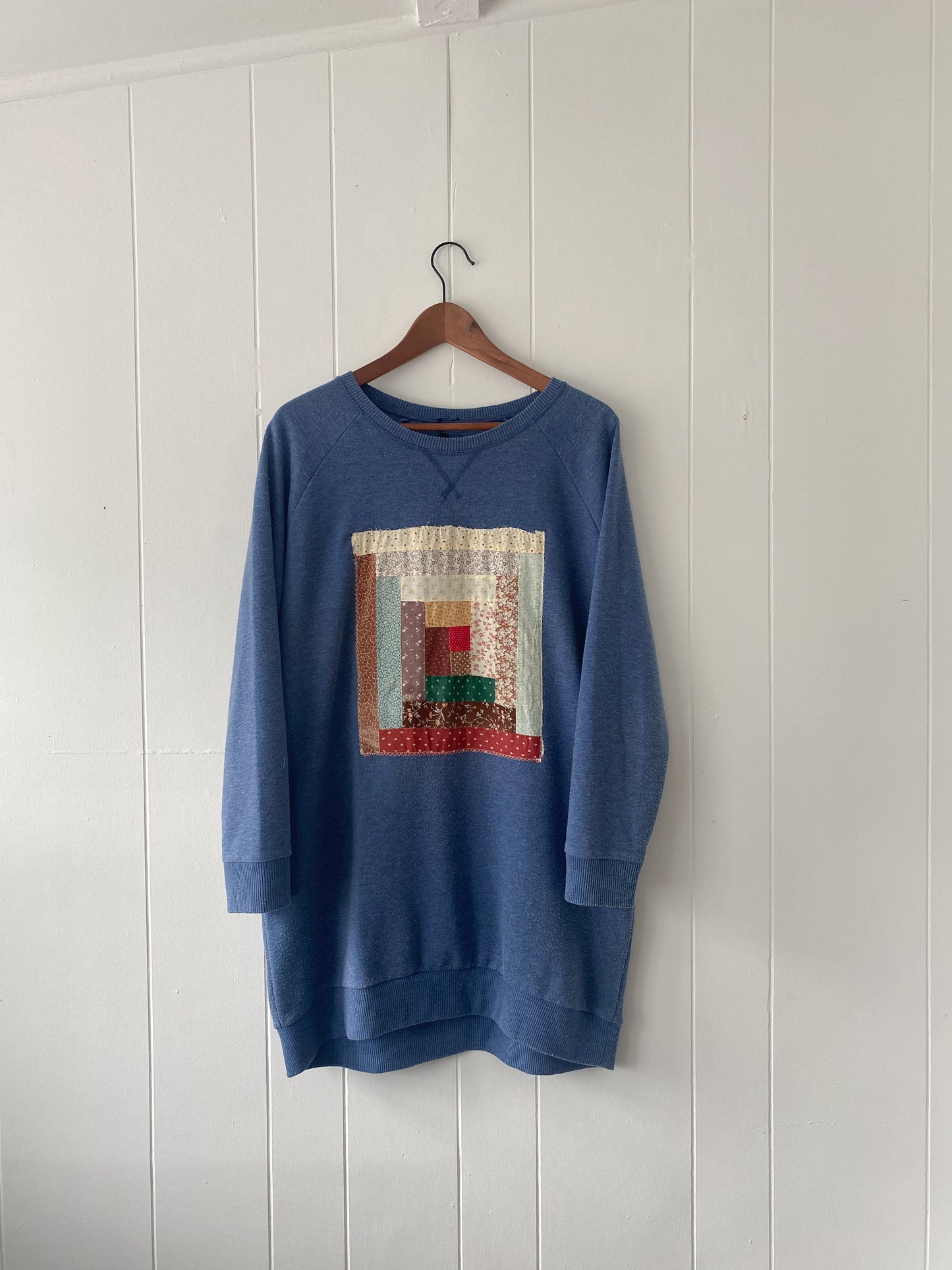 M Vintage Quilt Block Crewneck - Long