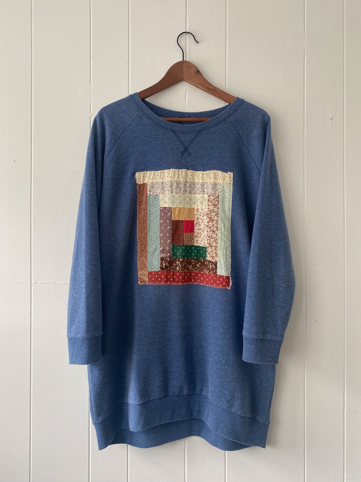 M Vintage Quilt Block Crewneck - Long