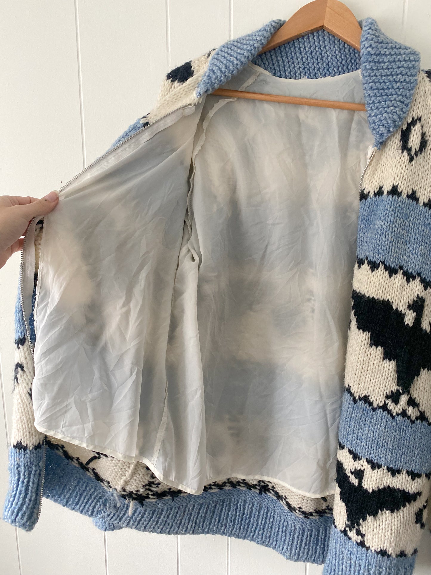 M/L 1980s Hand Knit Cardigan
