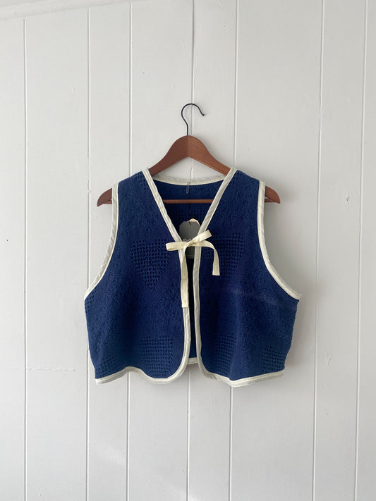 M-M/L Upcycled Tie Front Navy Hearts Vest